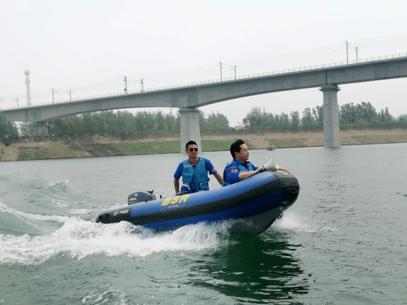 “曰鸡巴网站”"